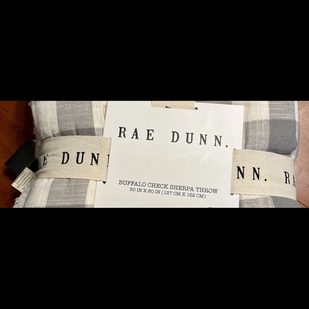 SOLD!!! New Rae Dunn throw - Picture 2 of 2